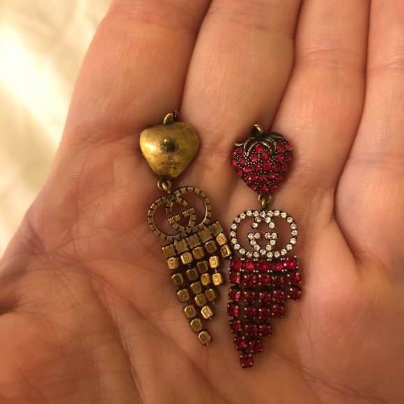 Love These! 🍓 Gucci Strawberry Drop Earrings with Red Crystals🍓NEW IN BOX - Picture 3 of 5